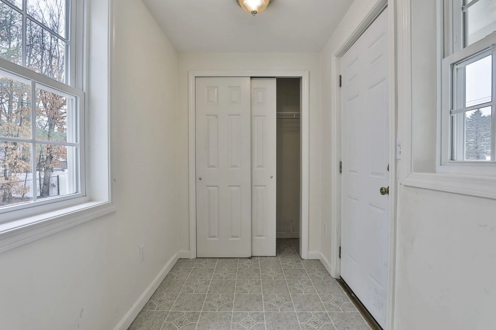 54 Vandora Drive Manchester NH 03103