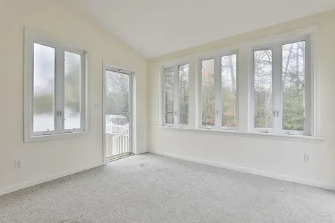 54 Vandora Drive Manchester NH 03103