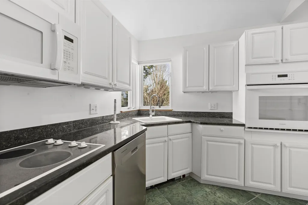14 Sterling Springs Drive Hartford VT 05001