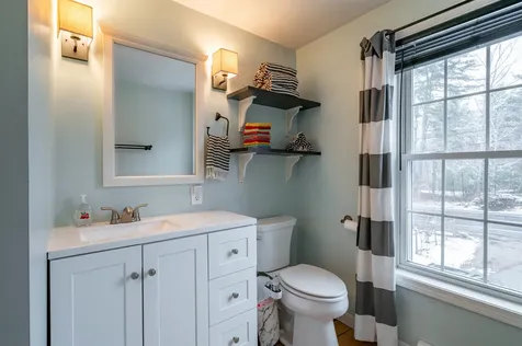 133 Raymond Road Deerfield NH 03037