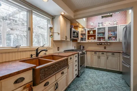 133 Raymond Road Deerfield NH 03037