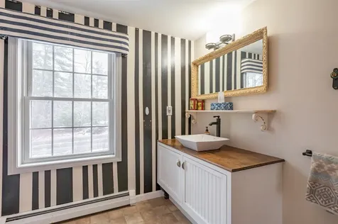 133 Raymond Road Deerfield NH 03037