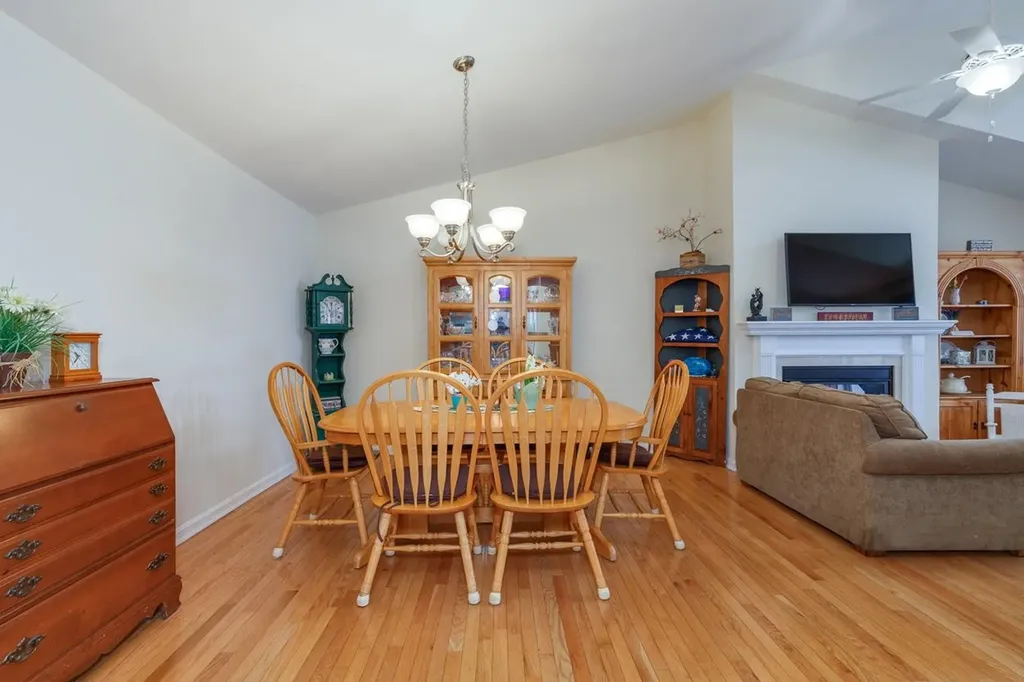 2A Taunton Lane Hudson NH 03051