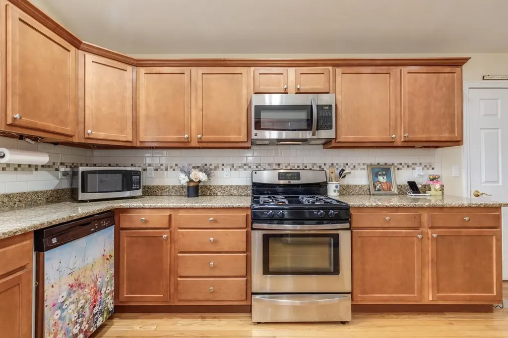 2A Taunton Lane Hudson NH 03051