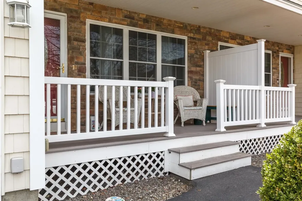 2A Taunton Lane Hudson NH 03051