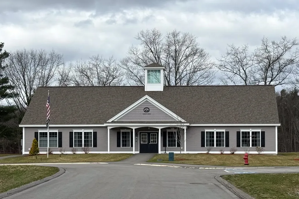 2A Taunton Lane Hudson NH 03051