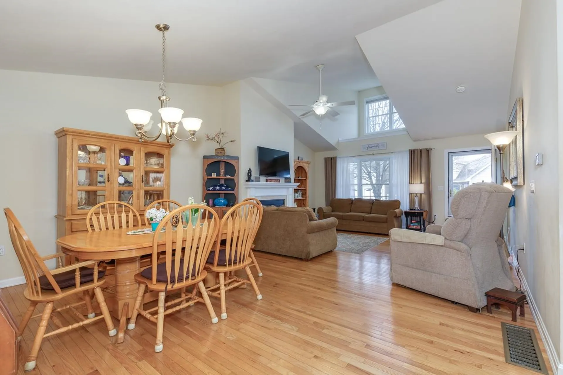 2A Taunton Lane Hudson NH 03051