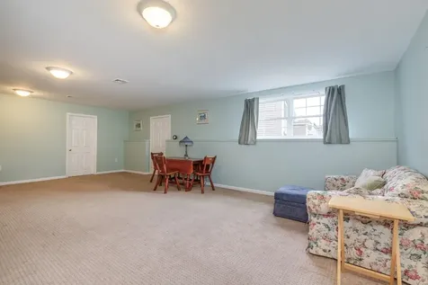 2A Taunton Lane Hudson NH 03051
