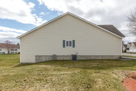 2A Taunton Lane Hudson NH 03051