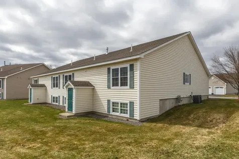 2A Taunton Lane Hudson NH 03051