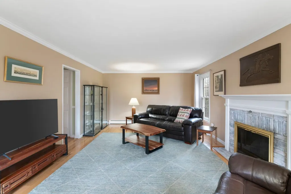 143 Hillwinds Road Brattleboro VT 05301