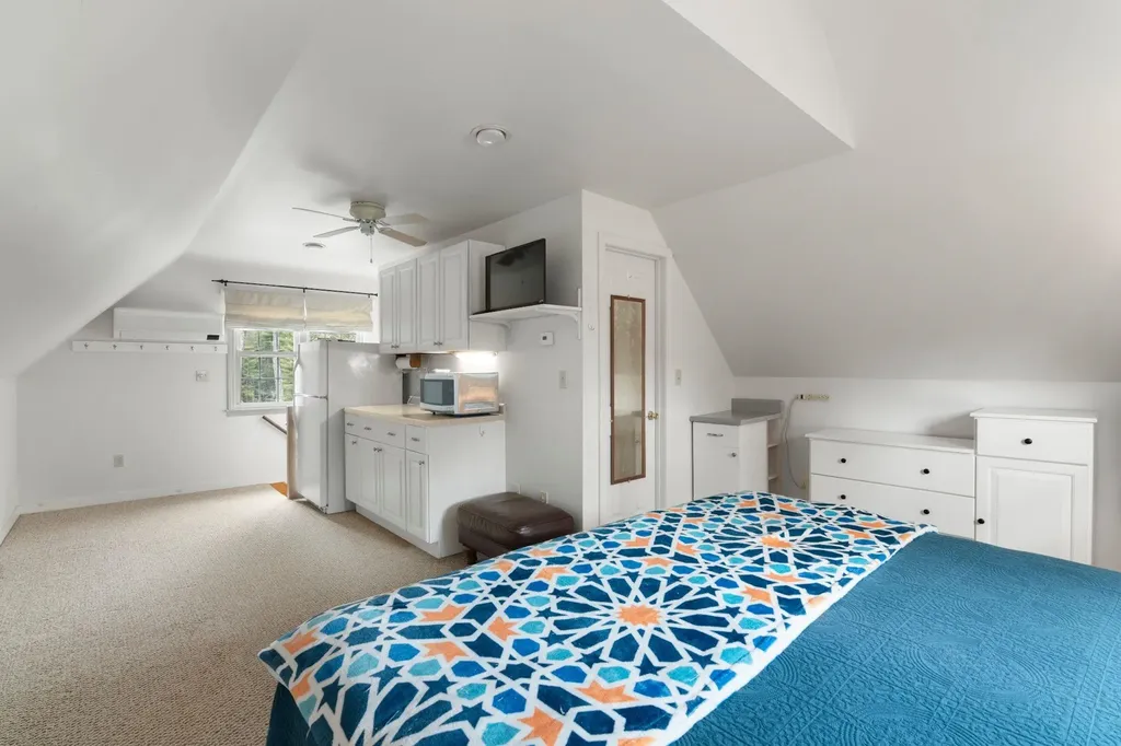 143 Hillwinds Road Brattleboro VT 05301