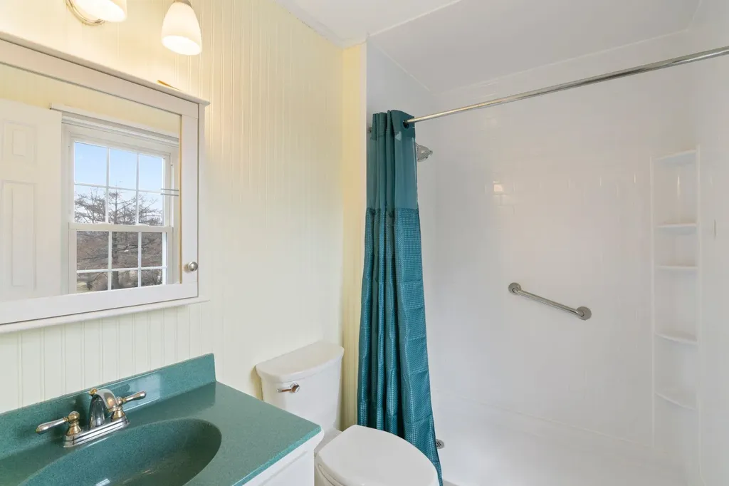143 Hillwinds Road Brattleboro VT 05301