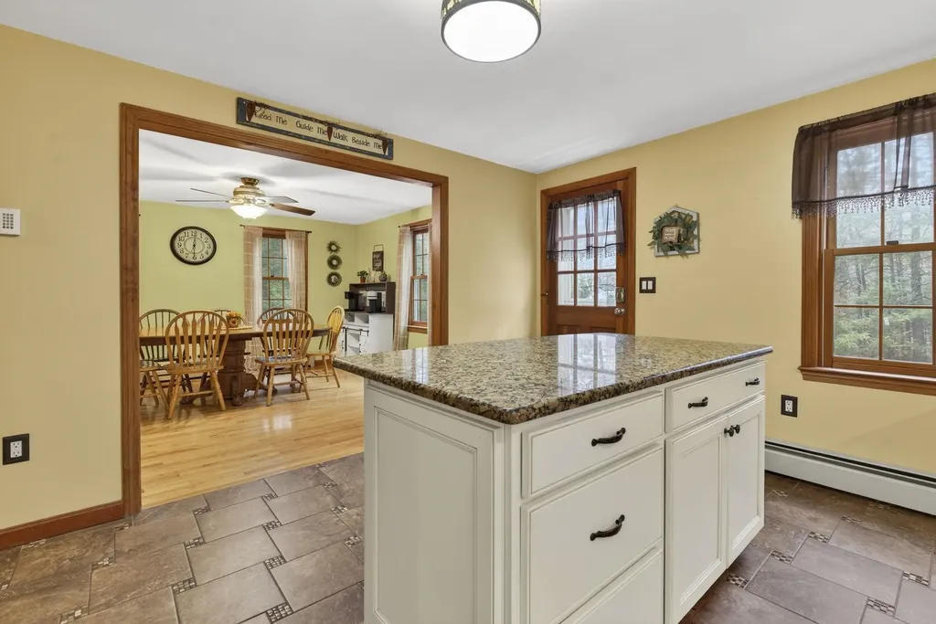 6 Fox Ridge Road Epping NH 03042