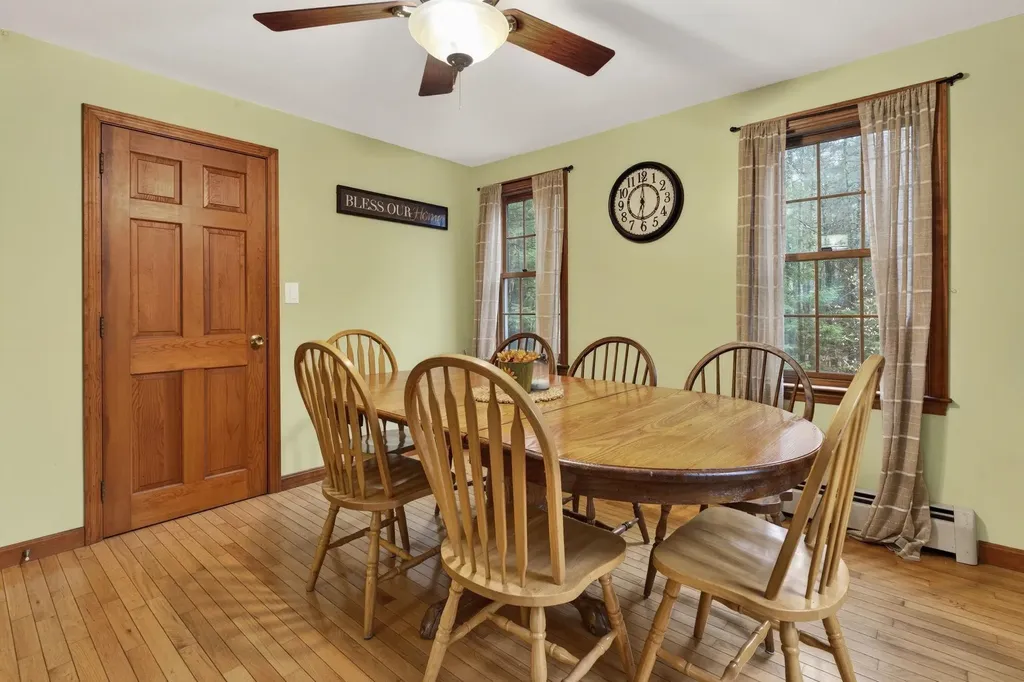6 Fox Ridge Road Epping NH 03042