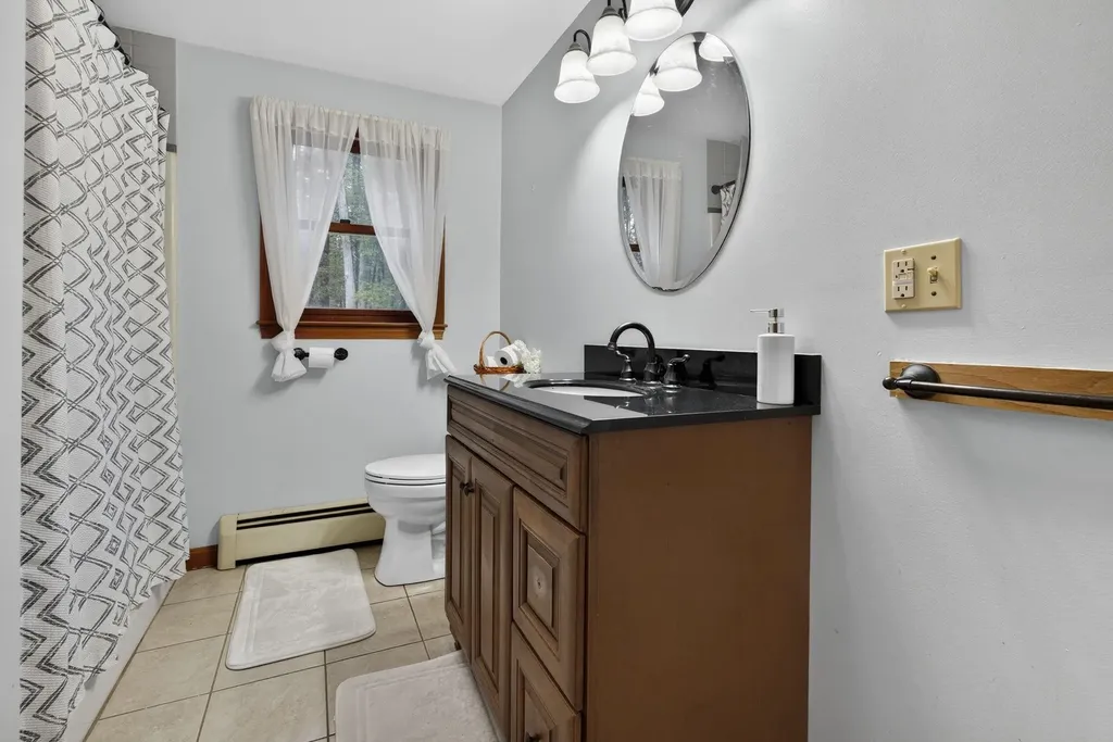 6 Fox Ridge Road Epping NH 03042