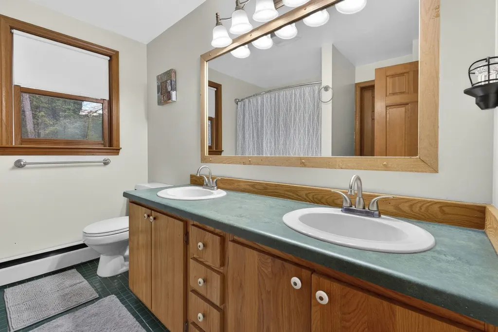 6 Fox Ridge Road Epping NH 03042