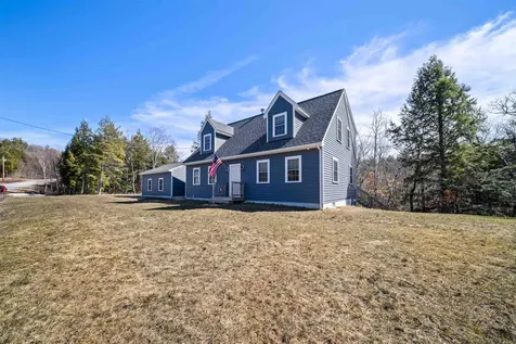 50 Ridge Road Alton NH 03809