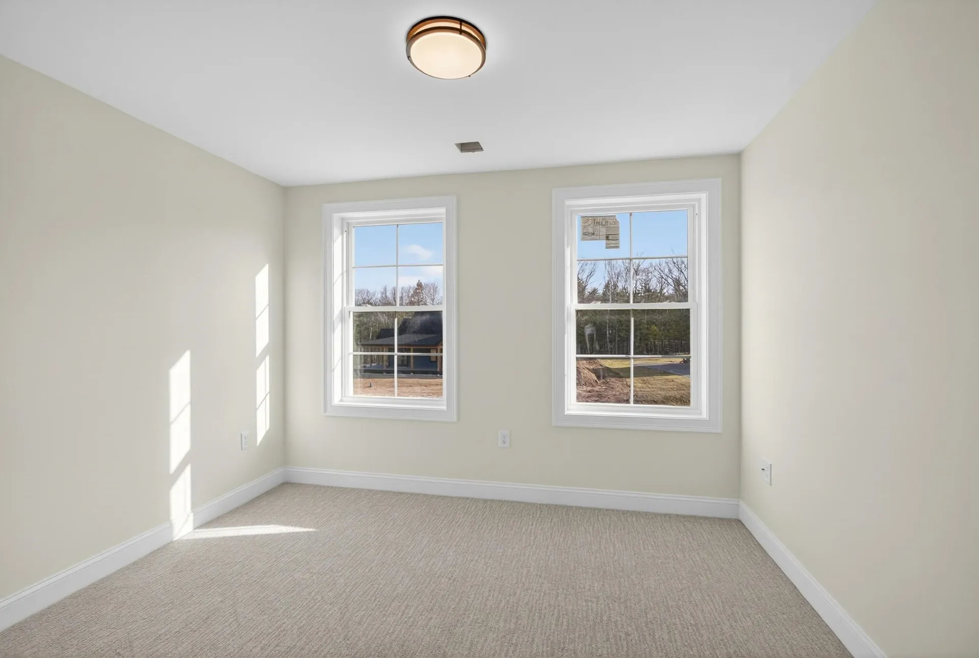 10 Blaisdell Court Raymond NH 03077