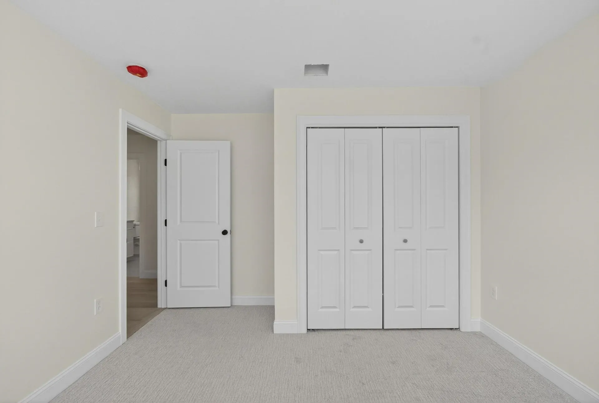 10 Blaisdell Court Raymond NH 03077