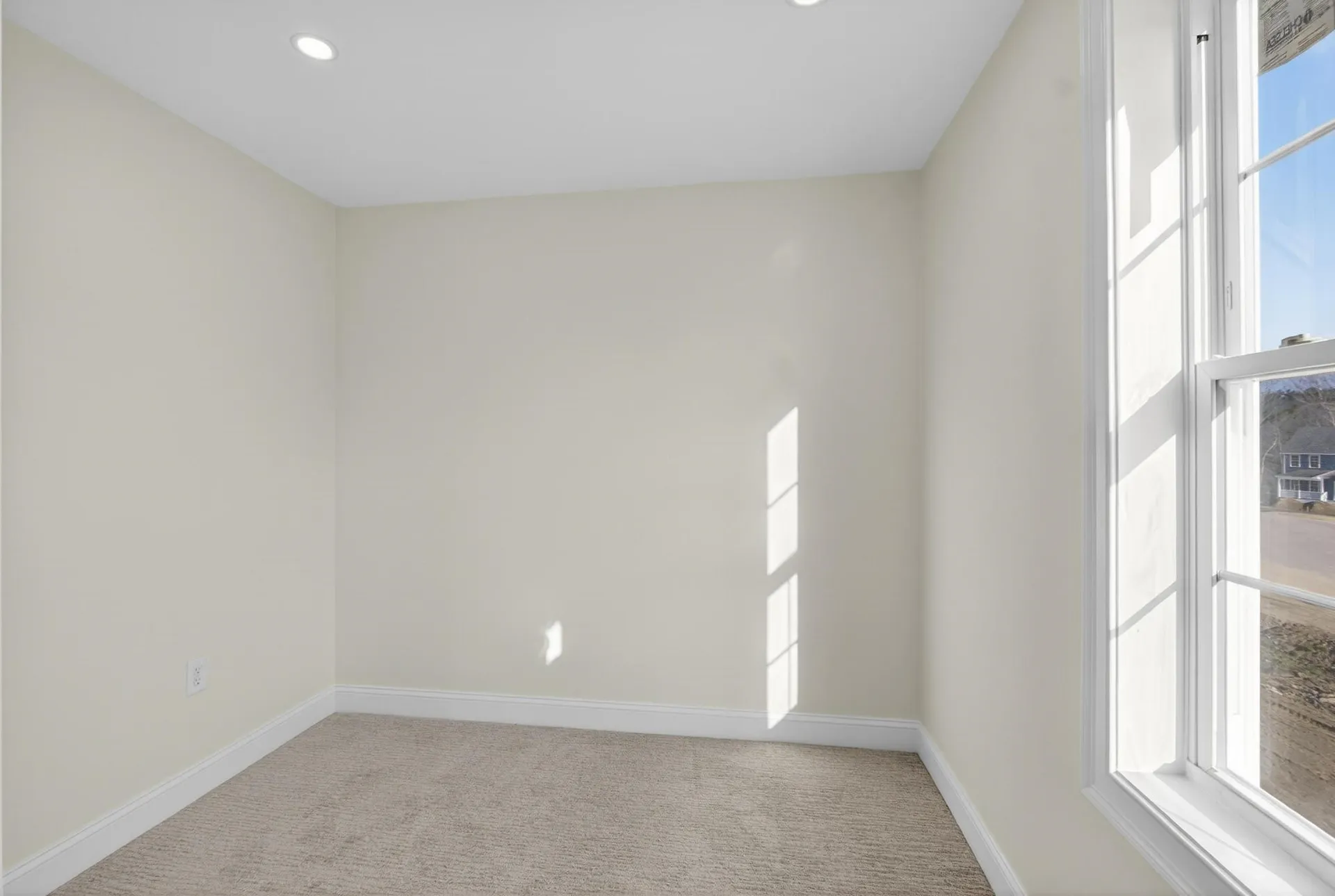 10 Blaisdell Court Raymond NH 03077