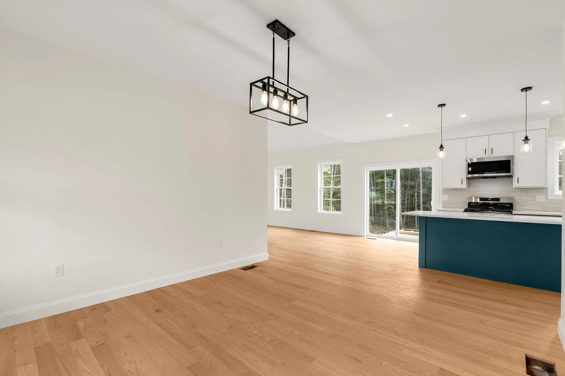 10 Blaisdell Court Raymond NH 03077