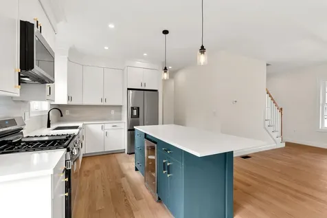 10 Blaisdell Court Raymond NH 03077