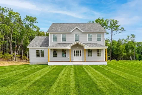 10 Blaisdell Court Raymond NH 03077