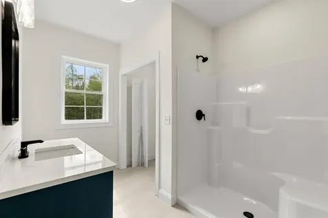 10 Blaisdell Court Raymond NH 03077