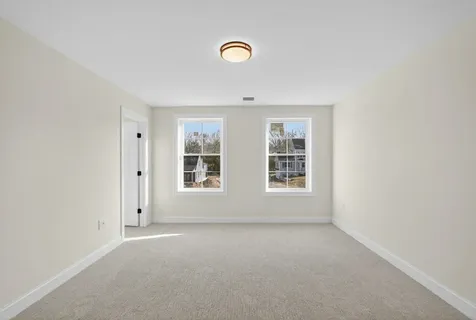 10 Blaisdell Court Raymond NH 03077