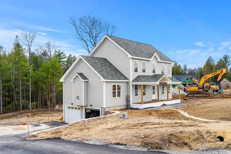 10 Blaisdell Court Raymond NH 03077