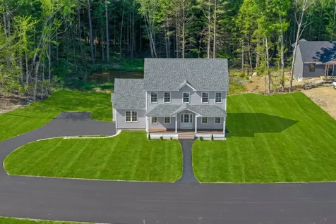 10 Blaisdell Court Raymond NH 03077