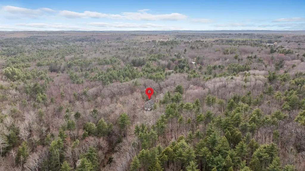 155 Chase Road South Hampton NH 03827