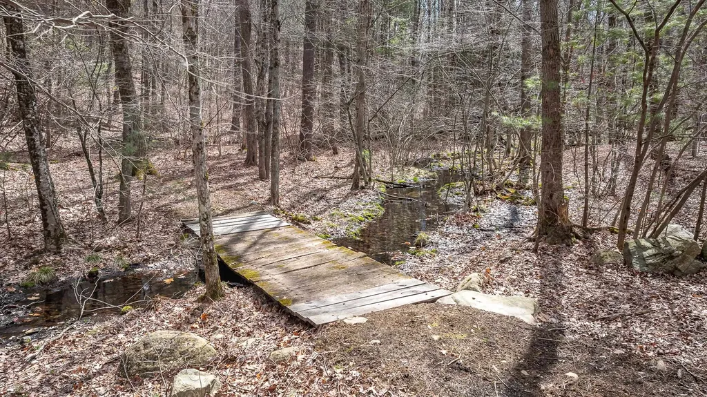 155 Chase Road South Hampton NH 03827