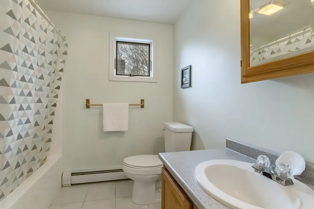 155 Chase Road South Hampton NH 03827