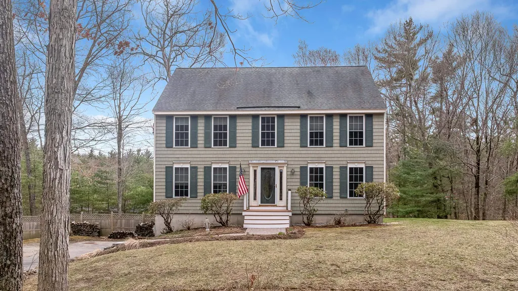 155 Chase Road South Hampton NH 03827