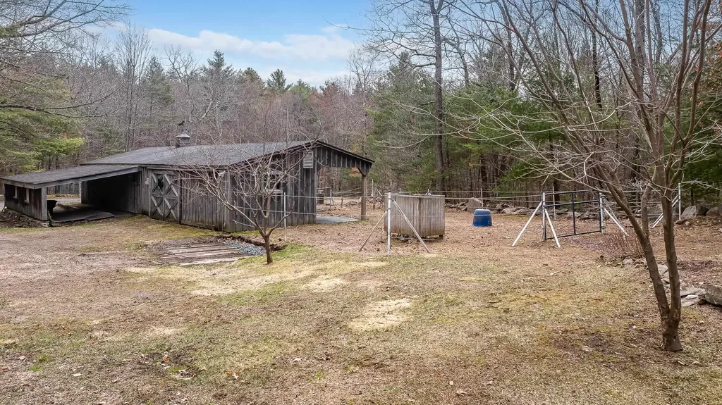 155 Chase Road South Hampton NH 03827