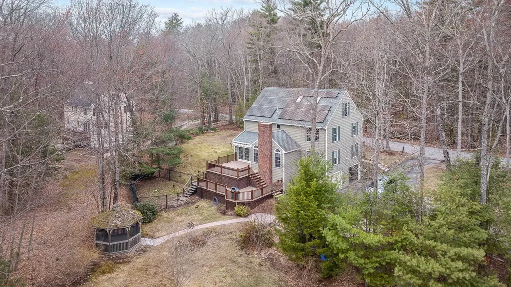 155 Chase Road South Hampton NH 03827