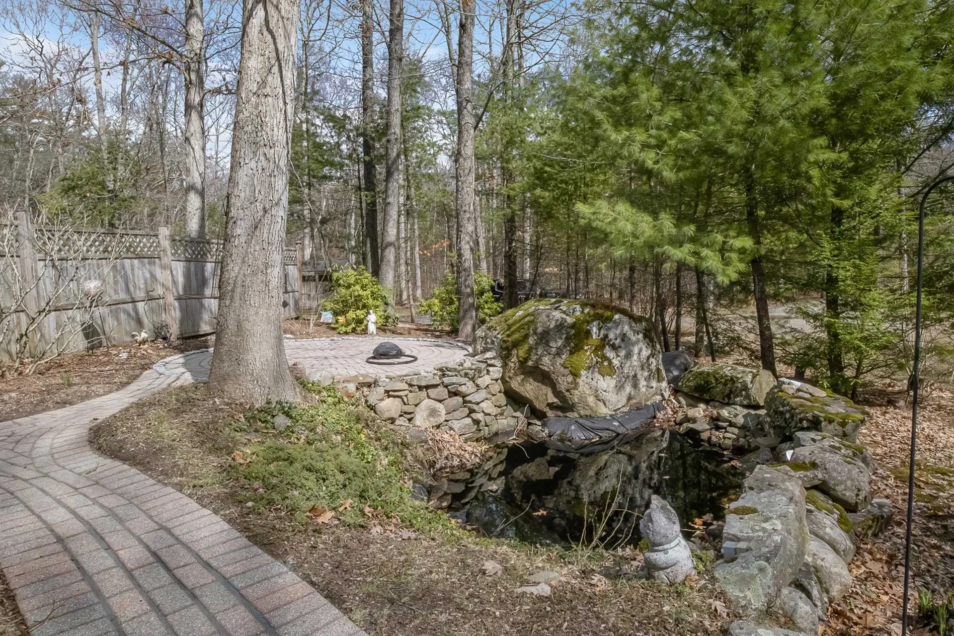 155 Chase Road South Hampton NH 03827