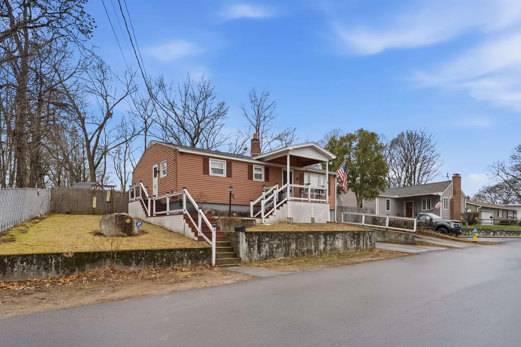 10 Saint Josephs Drive Nashua NH 03060