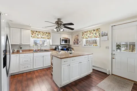 10 Saint Josephs Drive Nashua NH 03060