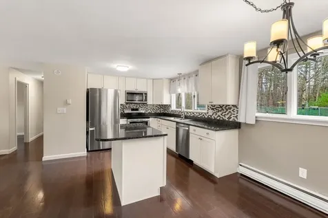 51 Margate Drive Auburn NH 03032