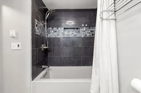 51 Margate Drive Auburn NH 03032