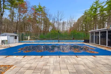 51 Margate Drive Auburn NH 03032