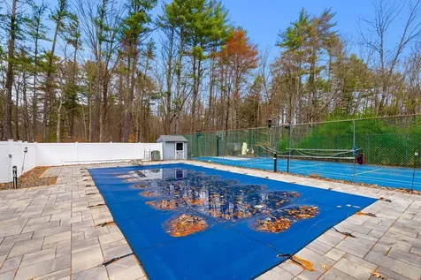 51 Margate Drive Auburn NH 03032
