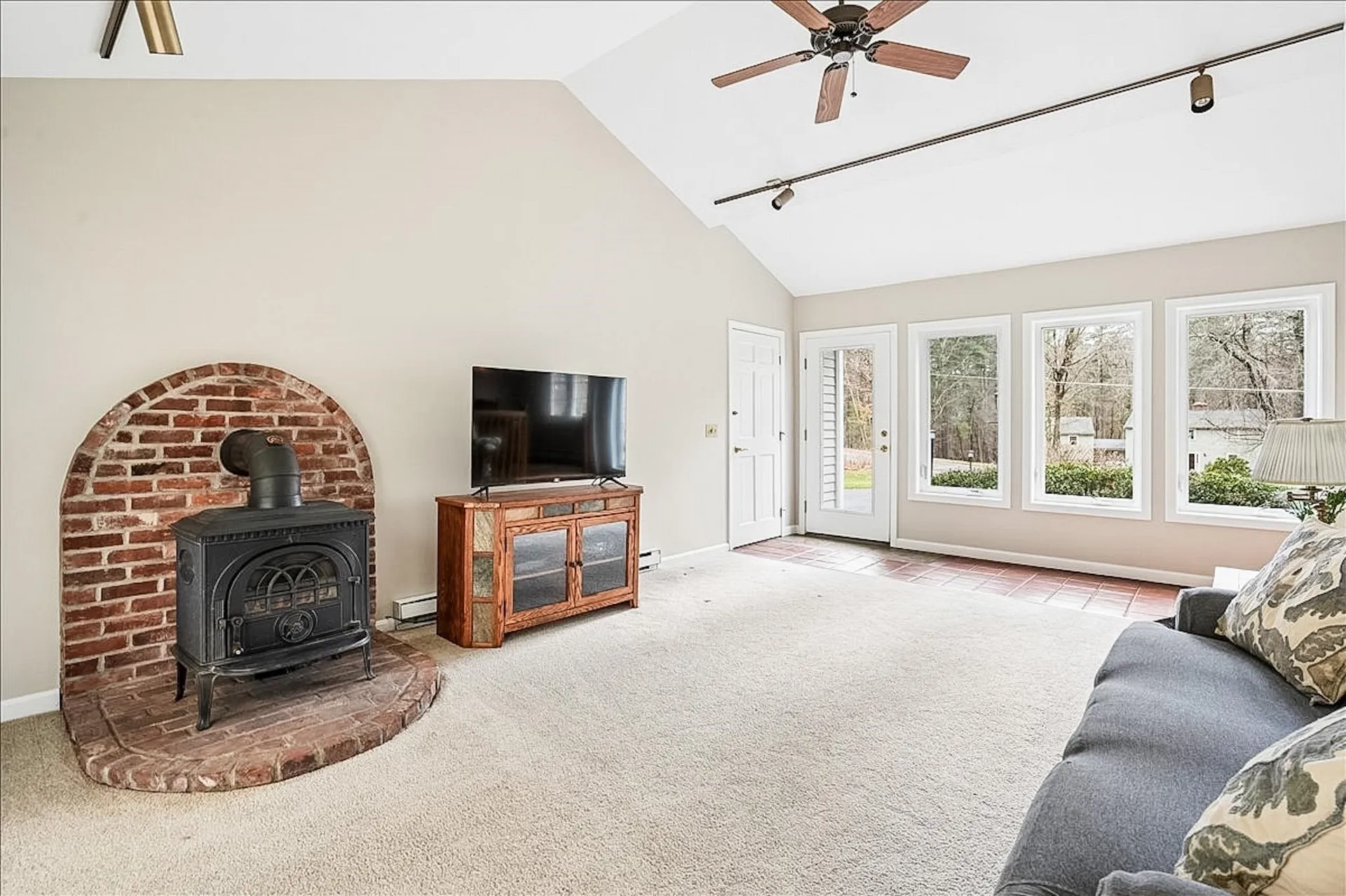 13 Karen Road Windham NH 03087