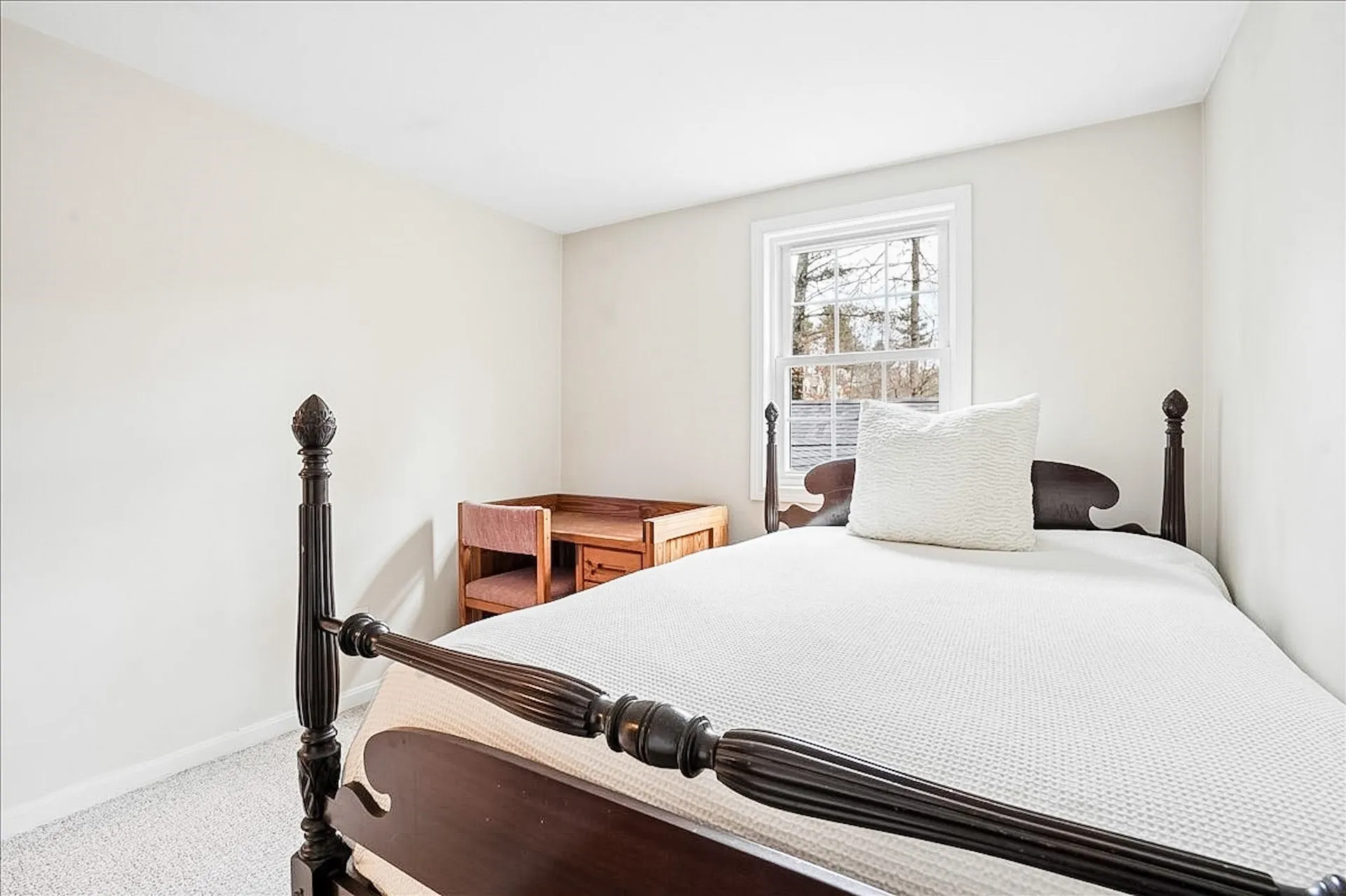 13 Karen Road Windham NH 03087