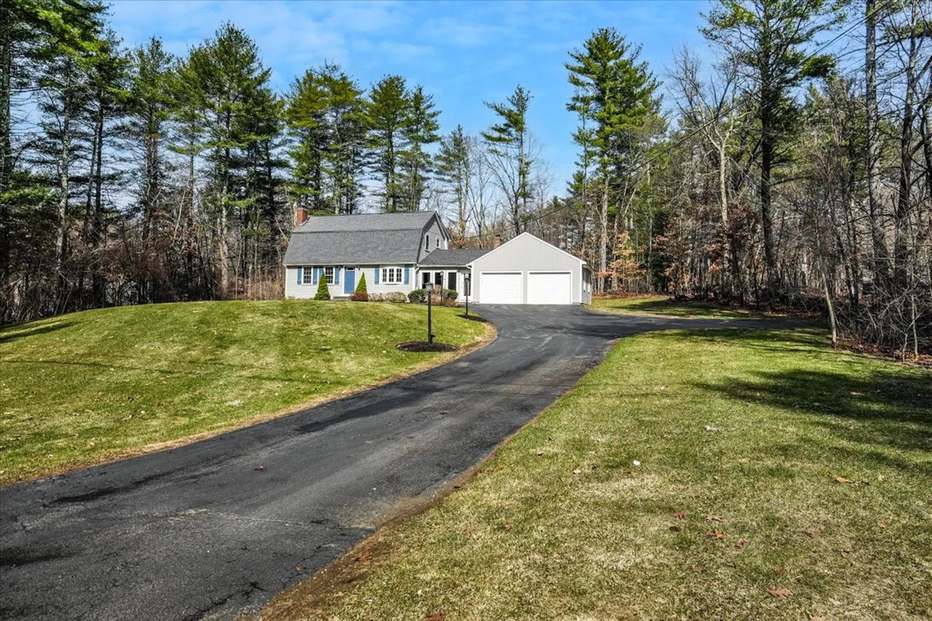 13 Karen Road Windham NH 03087