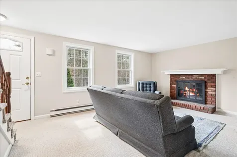 13 Karen Road Windham NH 03087