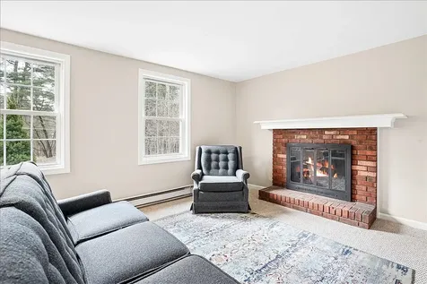 13 Karen Road Windham NH 03087